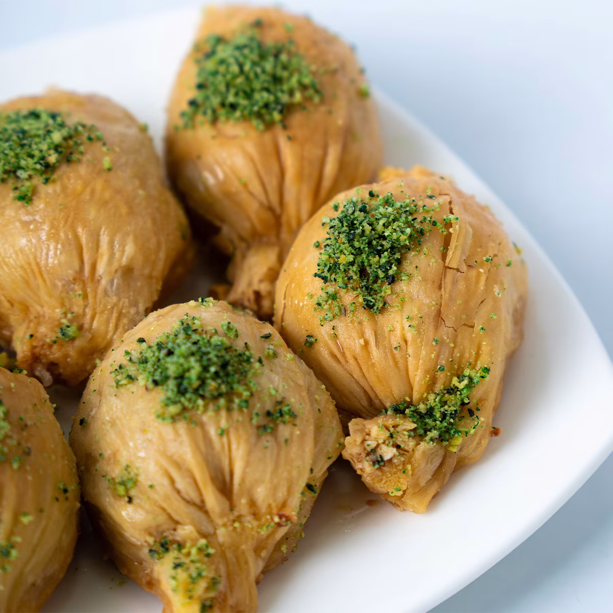 03 Baklava Caloscur-alarabianbd.webp