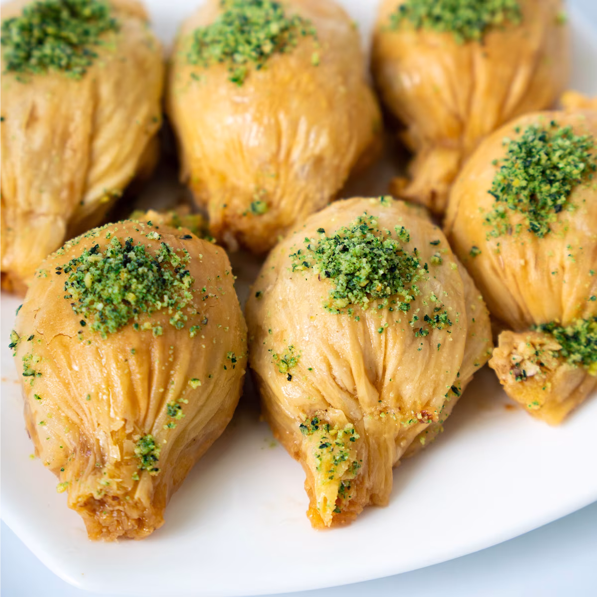 04 Baklava Caloscur-alarabianbd.webp